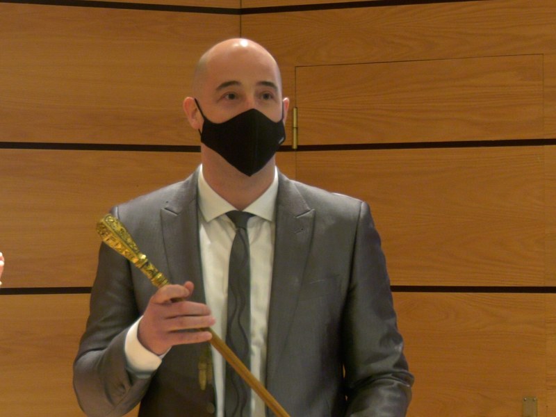 Jon Iraola, nuevo alcalde de Eibar El pasado sábado por la mañana se celebró el pleno de investidura de Jon Iraola como nuevo alcalde de la ciudad de Eibar.