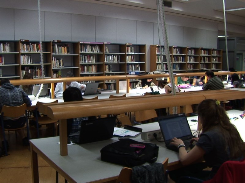 La biblioteca municipal de Eibar obtiene el premio María Moliner.