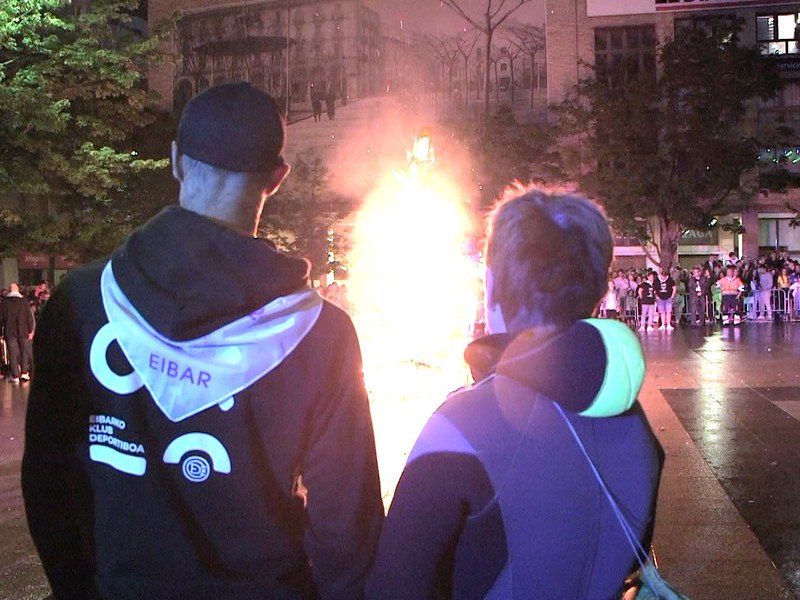 Fiestas de San Juan 2024.Tamborrada y fuego de San Juan.