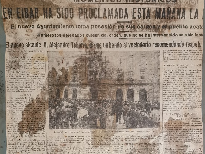 Udal Artxiboak Bigarren Errepublikaren aldarrikapena gogora ekarri nahi du. Artxiboak Bigarren Errepublikaren aldarrikapena gogora ekarri nahi du.