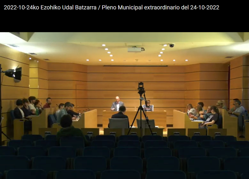 Udalbatzak ezohiko bilkuran onartu du Udalaren Kirol Patronatua desegitea eta Udalean integratzea 2022ko urriaren 24an egindako ezohiko osoko bilkuraren irudia.