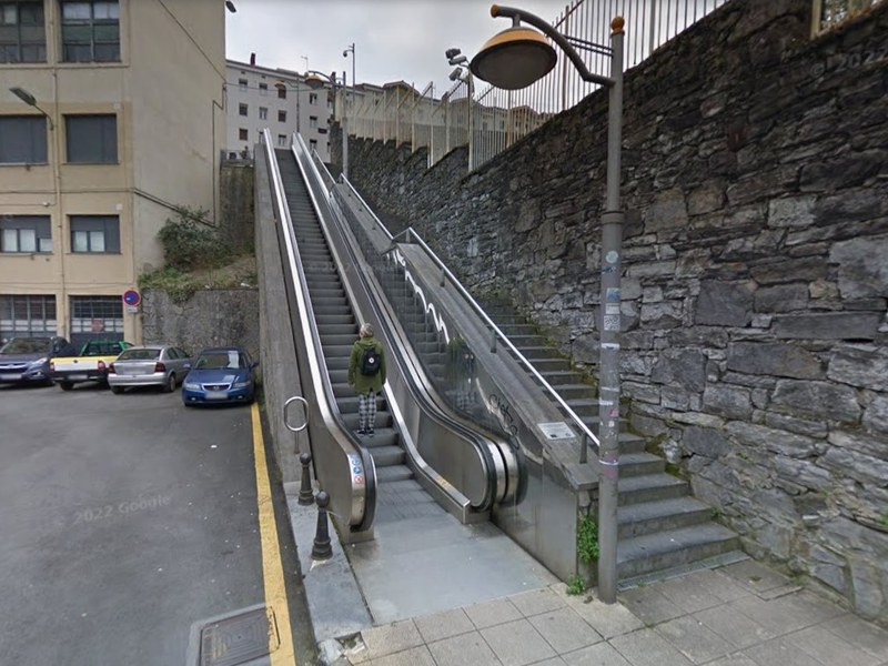 Egigurentarren eta Sostoatarren arteko eskailera mekanikoak aldatzeko obrak aste honetan hasiko dira