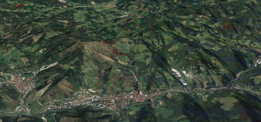 Eibarko Udalak hiru lursail erosi ditu Urko eta Kalamua inguruan, bertako basoa berreskuratze aldera Planoa.