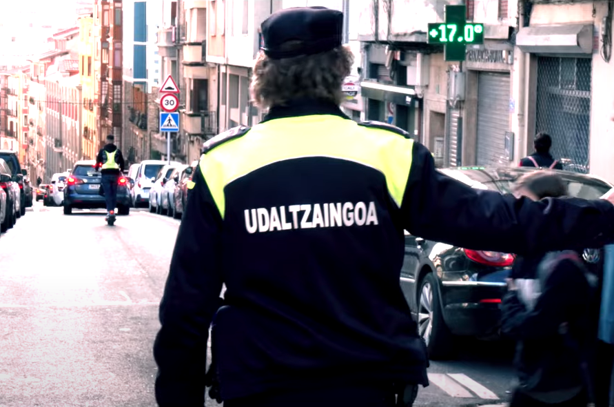 Artxiboko irudia. Auzozainak.