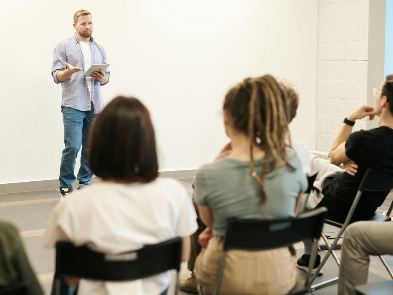 Irekita dago HAZILAN+ programan izena emateko epea, kualifikazioa duten langabetuen laneratzea sustatzeko