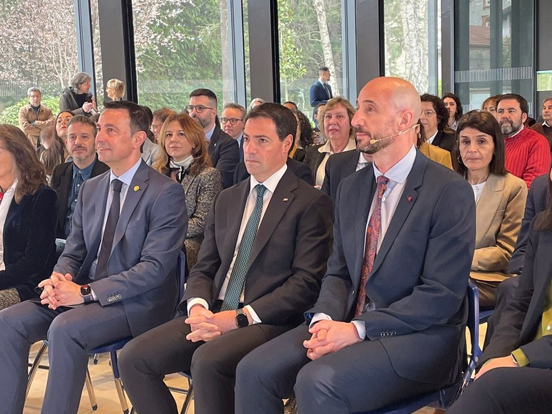 Jon Iraolak Tokiko Enplegu- eta Garapen-Plana aurkeztu du Ajuria Enean