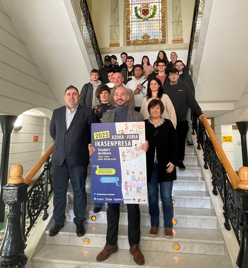 Ostegun honetan, hilak 9, Eibarren egingo den XII. Ikasenpresa Azokan Araba, Bizkaia eta Gipuzkoako Lanbide Heziketako 1.800 ikasle bilduko dira XII. Ikasenpresa Azokaren aurkezpenaren irudia.