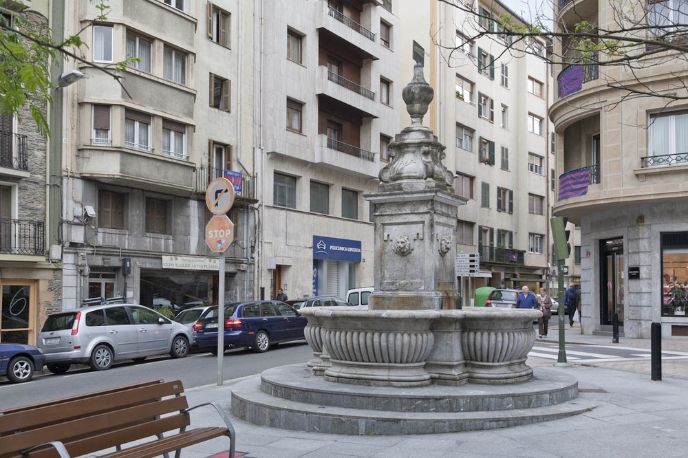 Udalak Errebal kalea berrurbanizatuko du oinezkoen mugikortasuna hobetzeko