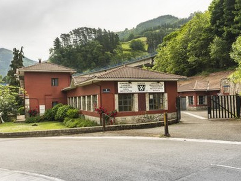 AZITAIN-Eibarko Oinarrizko Lanbide Heziketako Udal Institutua.
