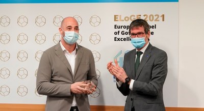 Europako Kontseiluak eta EUDELek ELoGE 2021 Bikaintasunaren Zigilua eman zioten Eibarko Udalari