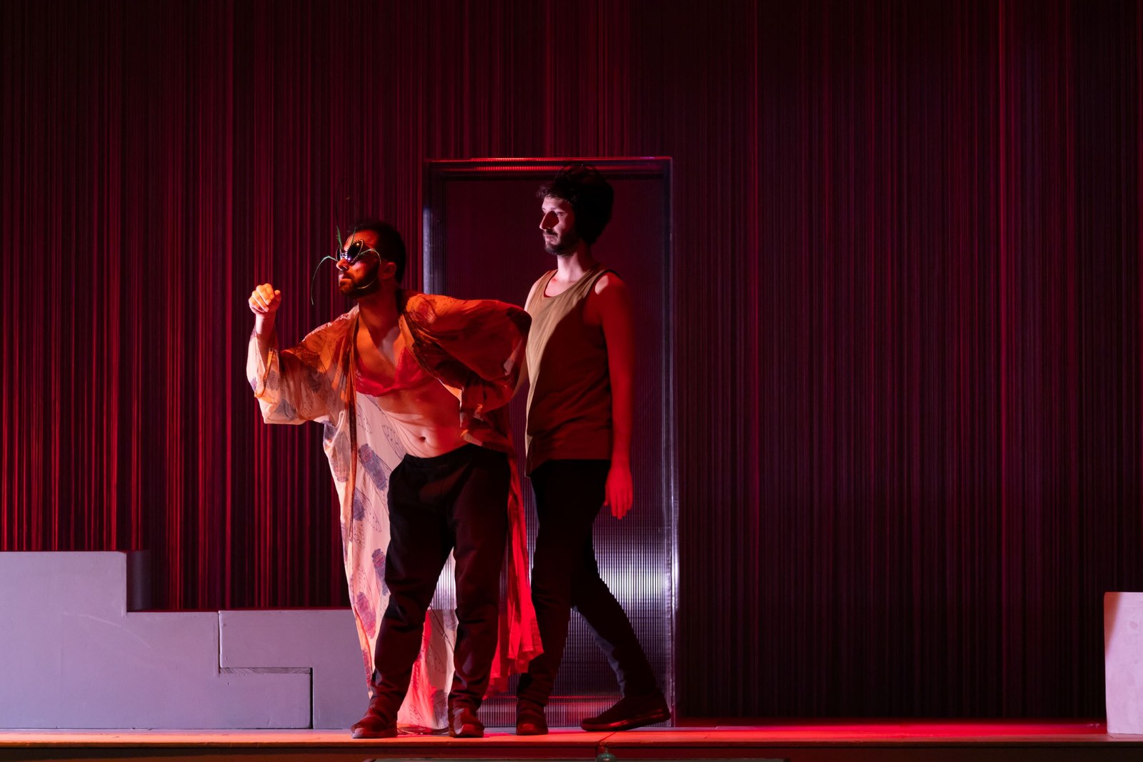 El Dragón de Oro - Sarabela Teatro