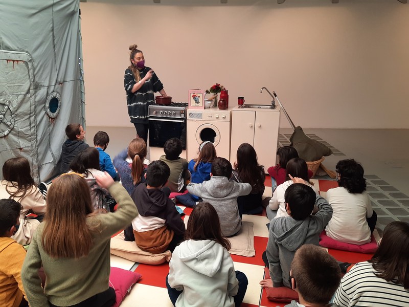 Pasa den urteko saio bat