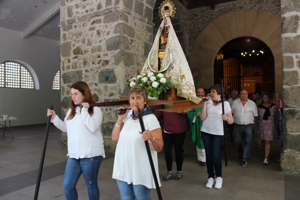 Arrate egunaren hurrengo domekako Kofradia egunaren jatorria Kofradixa Eguneko prozesioa, 2019. Argazkia: Eta kitto.