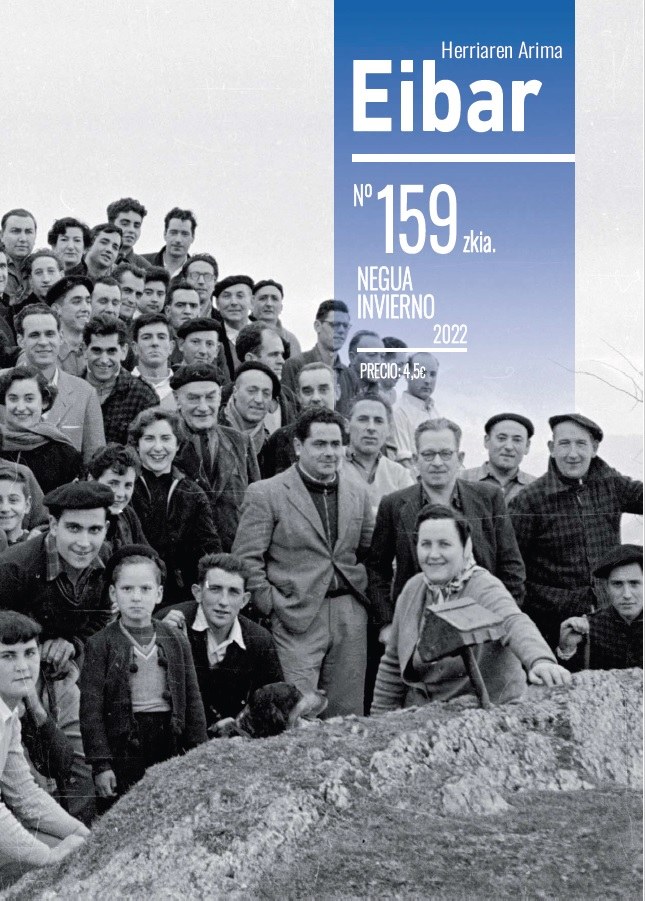 Dagoeneko kalean dago Eibar aldizkariaren azken alea (159), 2022ko negukoa; baita webgune honetan ere. Urte Barri egunean Urko gainean (1955eko urtarrilak 1). Argazkia: Udal Artxiboa.