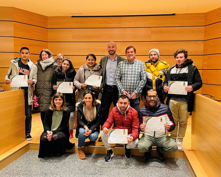 Aurreko ikasturteko ikasleak euskarako diploma jasotzen
