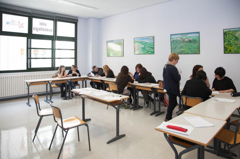 Eibarko Udal Euskaltegian matrikula epea zabalik
