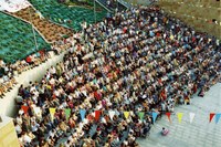 Eibarren 27.600 pertsona bizi gara, 14.164 andrazko eta 13.436 gizonezko. Iaz, 2018an, 27.474 ginen.