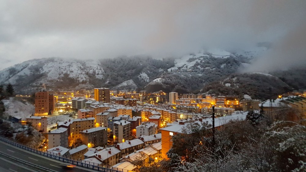 Herri-bozketaren emaitza Harro nago zutaz, Eibar! Vs Amorratzen nauzu, Eibar! argazki-lehiaketan “Negua Eibarren”, Amaia Alcoba